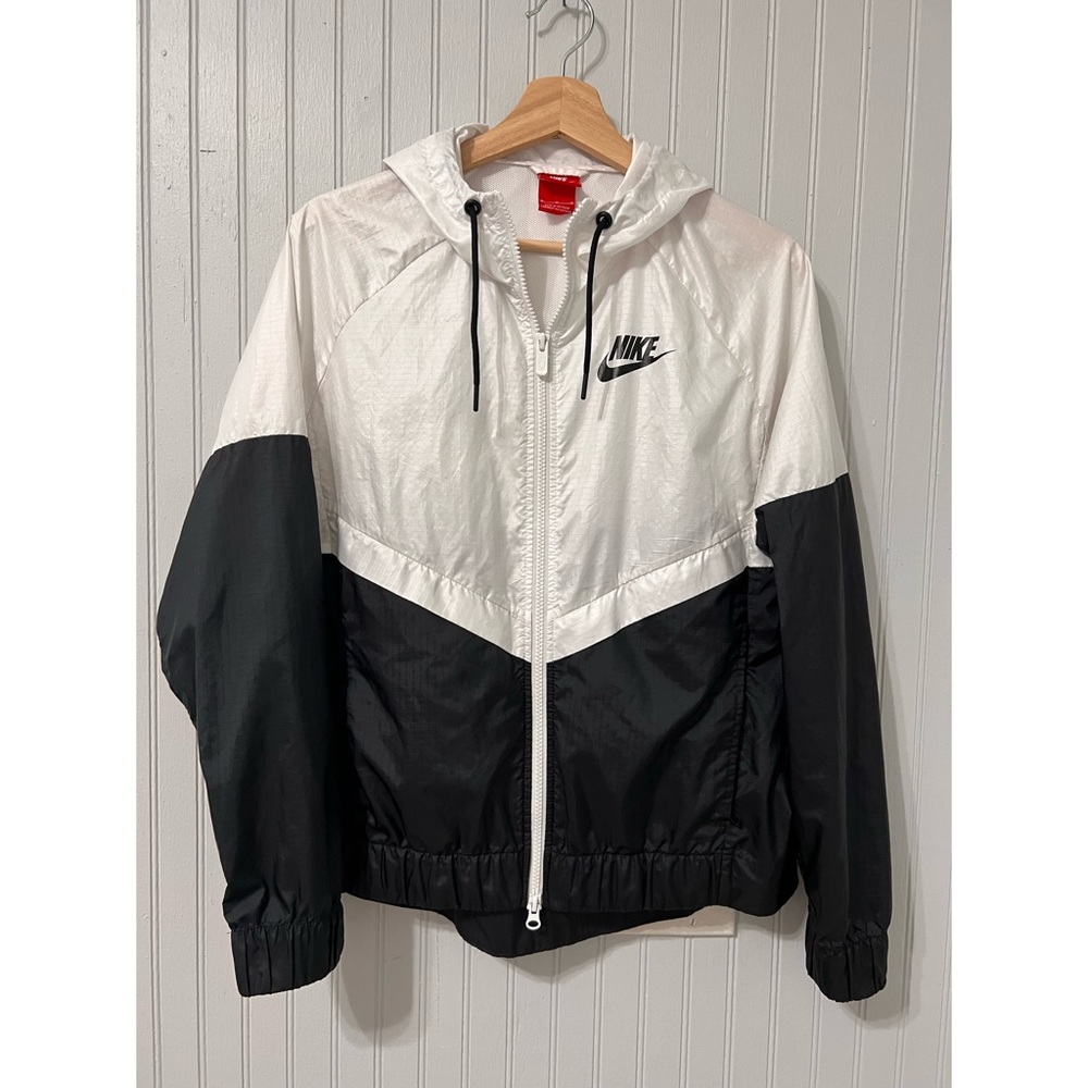 Nike Windbreaker Style Jacket